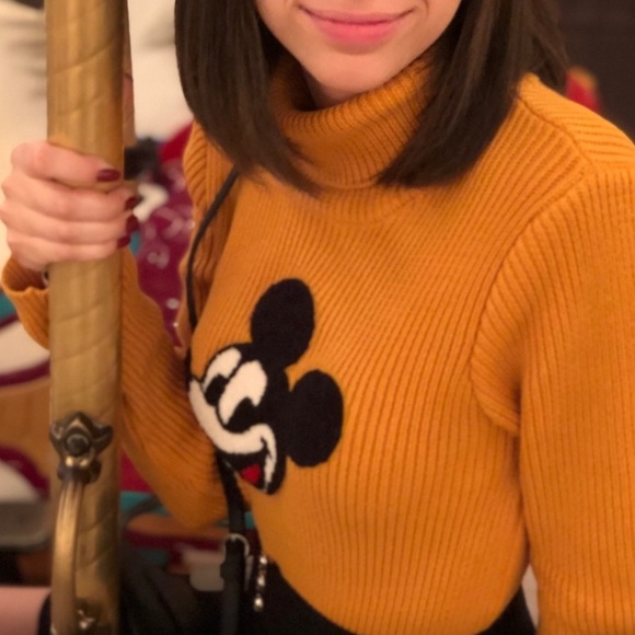 ♥️…Forever 21 X Disney Mickey Mouse Vintage Inspired Sweater - Picture 5 of 6